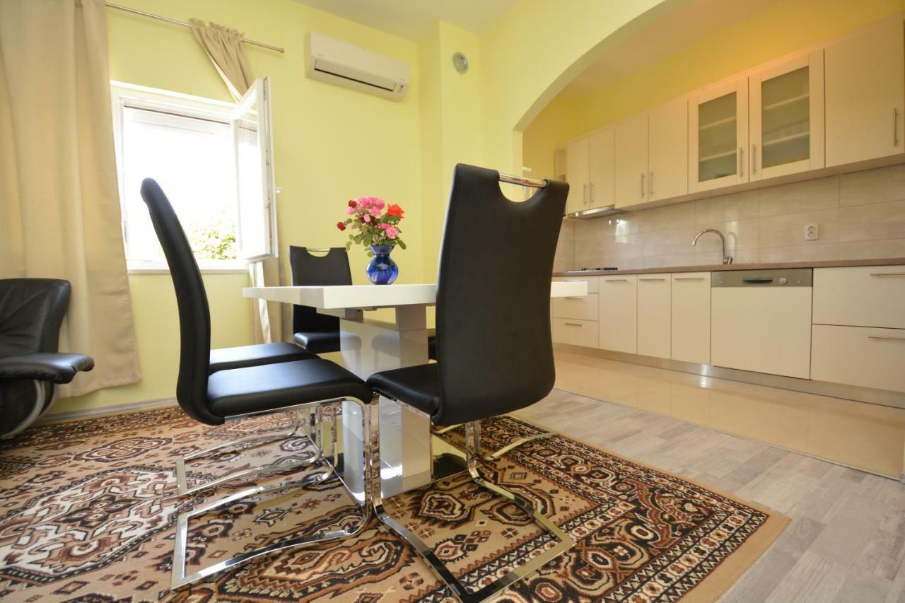 Apartman Susic Apartment Policnik Ngoại thất bức ảnh