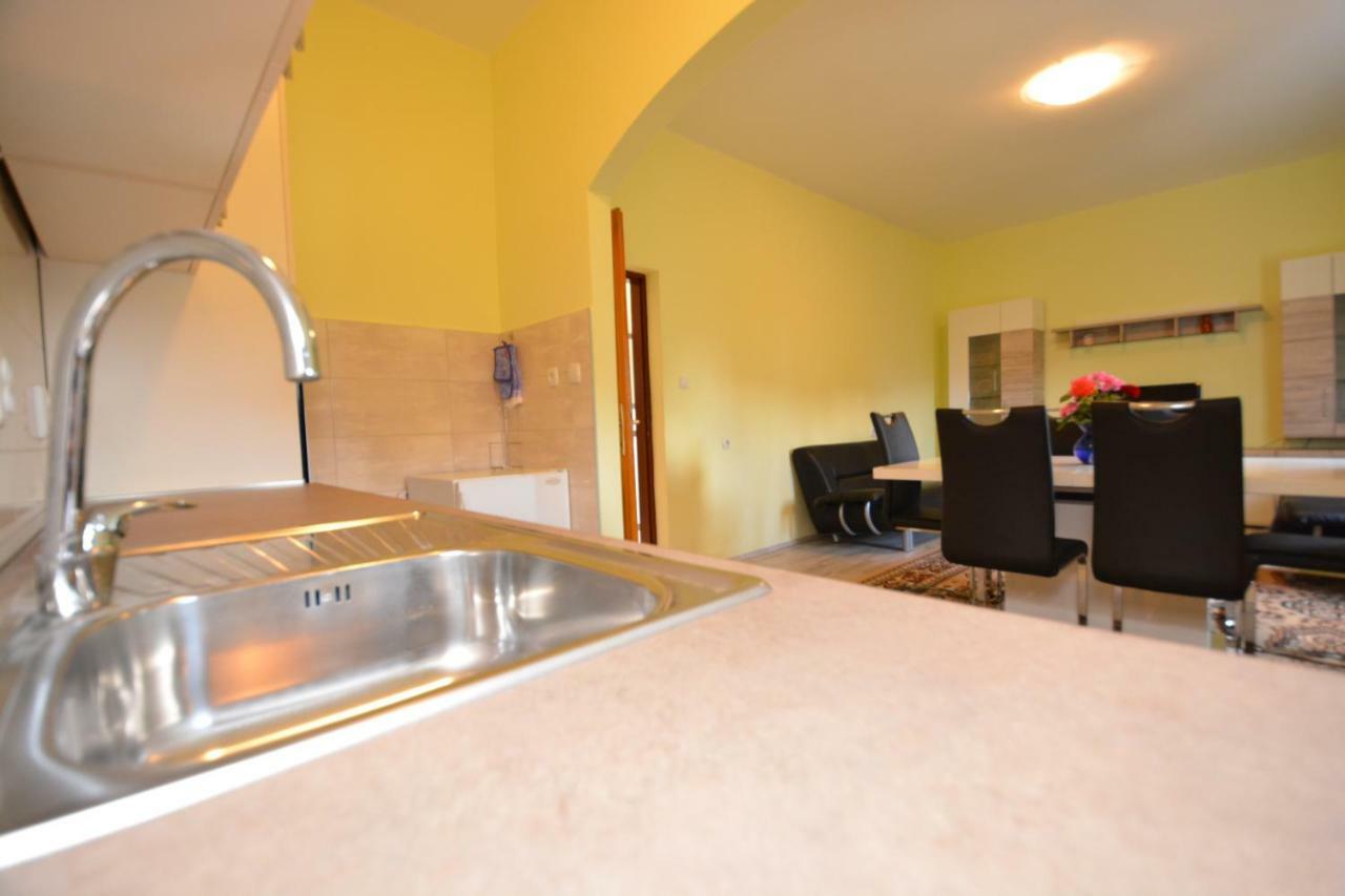 Apartman Susic Apartment Policnik Ngoại thất bức ảnh